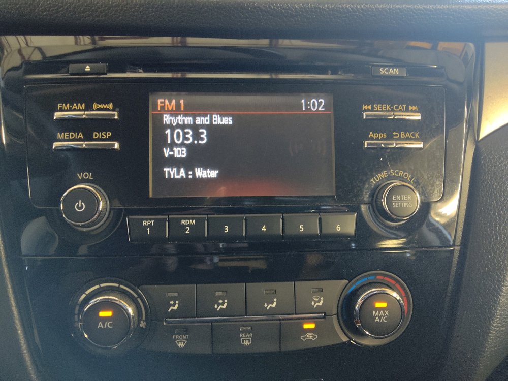 Used 2016 Nissan Rogue S w/ Appearance Package FWD image 25