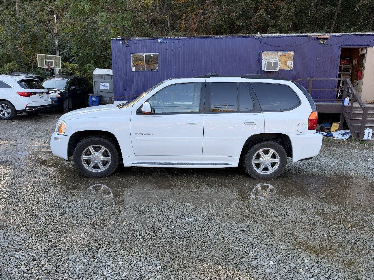 Used 2005 GMC Envoy Denali AWD/4WD image 2
