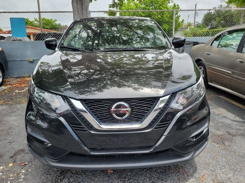 Used 2021 Nissan Rogue Sport S FWD image 2