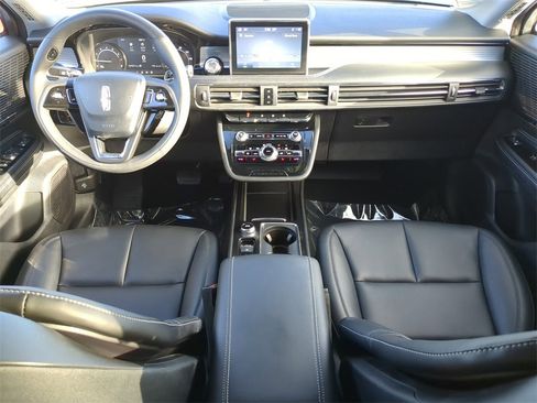 Certified 2022 Lincoln Corsair FWD image 11