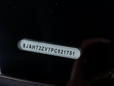 Certified 2023 Bentley Bentayga Extended Wheelbase image 51