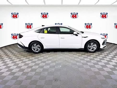Used 2025 Hyundai Sonata SE FWD image 24