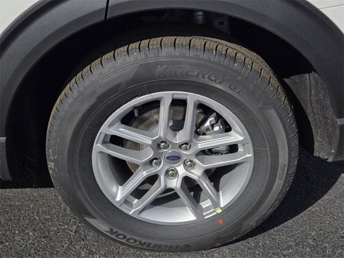 New 2026 Ford Explorer Active image 9