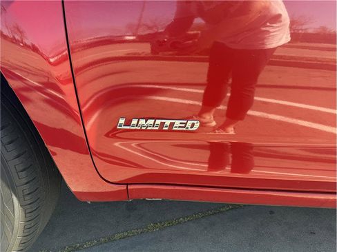 Used 2006 Toyota RAV4 Limited image 9