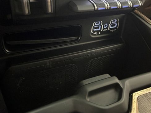 Used 2023 RAM 2500 Limited AWD/4WD image 29