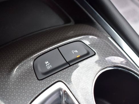 Used 2018 Chevrolet Malibu LT w/ Leather Package FWD image 26