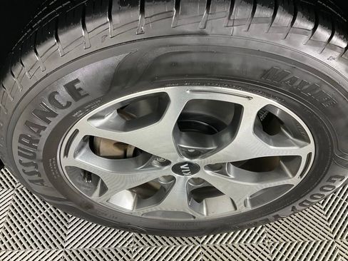 Used 2021 Kia Telluride EX image 10