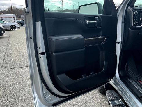 Used 2022 Chevrolet Silverado 1500 RST w/ Safety Package image 9