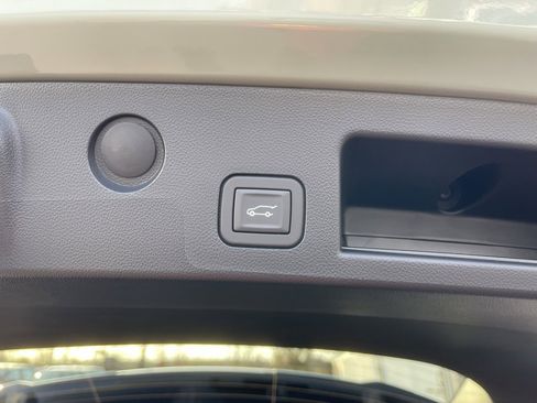 New 2026 Chevrolet Equinox LT w/ Convenience Package II image 28