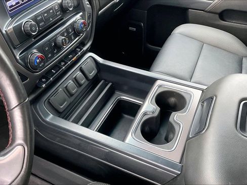 Used 2017 GMC Sierra 1500 SLT image 16