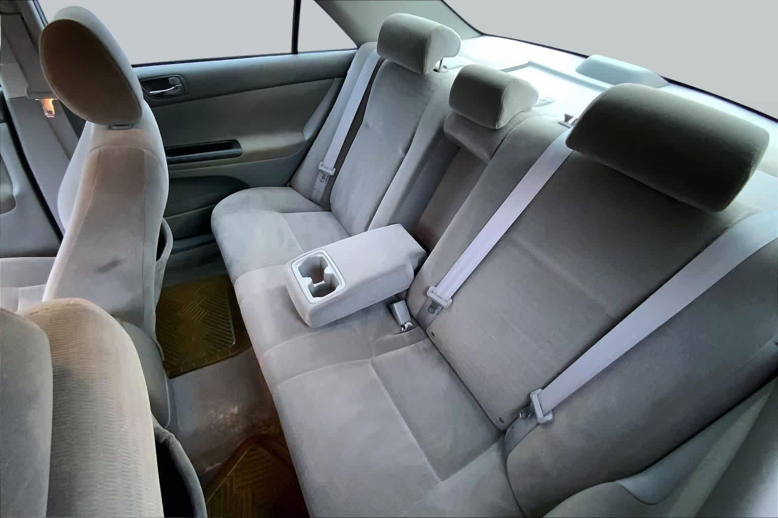 Used 2005 Toyota Camry FWD image 16