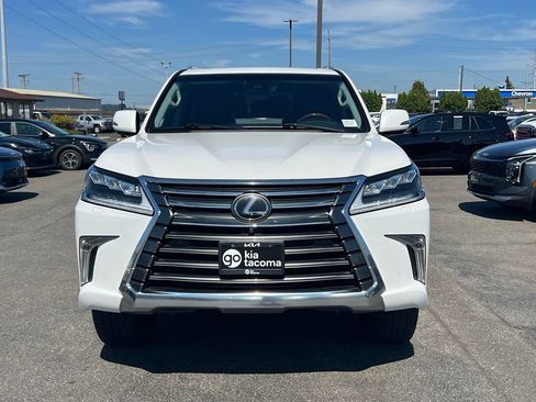 Used 2019 Lexus LX 570 4WD w/ Luxury Package image 4
