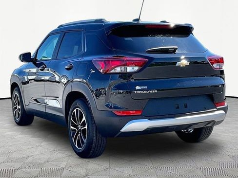 New 2026 Chevrolet TrailBlazer LT w/ Convenience Package FWD image 4