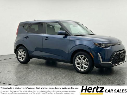 Used 2025 Kia Soul LX w/ LX Technology Package image 1