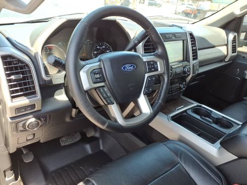Used 2019 Ford F250 Lariat w/ Lariat Value Package AWD/4WD image 21