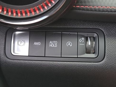 Used 2025 Chevrolet Equinox RS w/ Safety and Technology Package AWD/4WD image 13
