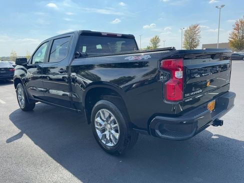 Used 2020 Chevrolet Silverado 1500 Custom w/ Custom Value Package image 5