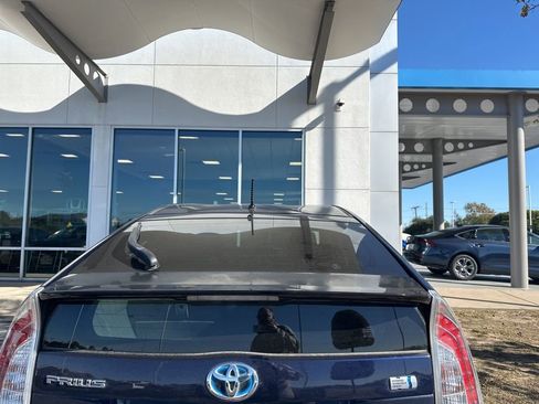 Used 2014 Toyota Prius One image 5