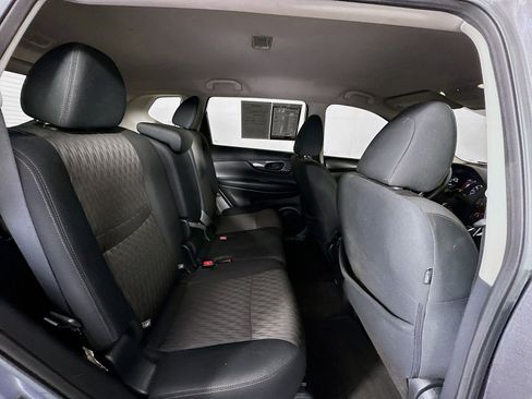 Used 2020 Nissan Rogue S FWD image 24