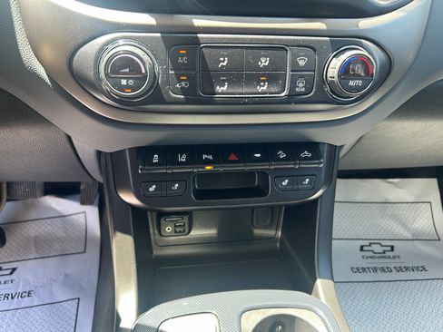 Used 2021 Chevrolet Colorado Z71 w/ Safety Package AWD/4WD image 22