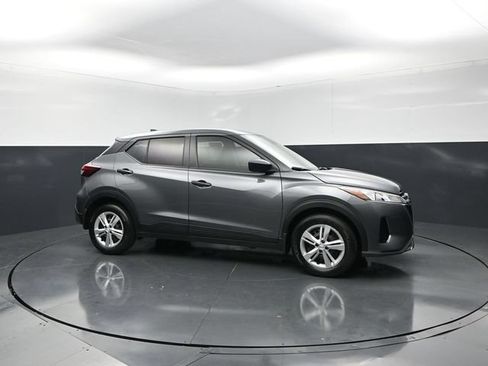 Used 2025 Nissan Kicks Play S FWD image 6