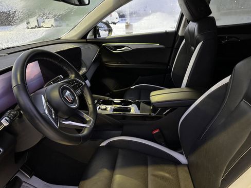 Used 2025 Buick Envision Sport Touring image 23