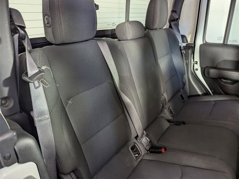 Certified 2023 Jeep Gladiator Overland image 29