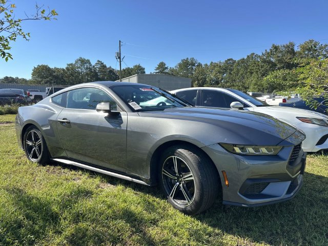 Used 2024 Ford Mustang Coupe RWD image 12