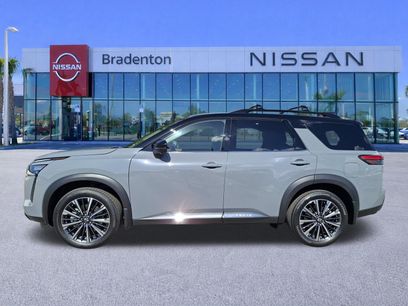 New 2026 Nissan Pathfinder Platinum w/ Cargo Package