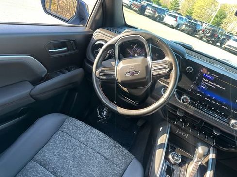 Used 2024 Chevrolet Colorado Z71 w/ Z71 Convenience Package 2 AWD/4WD image 21