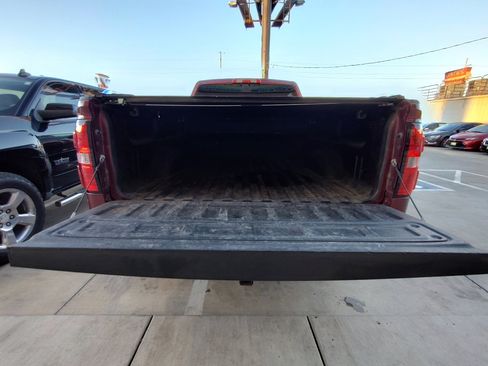 Used 2014 GMC Sierra 1500 SLT w/ SLT Crew Cab Value Package image 41