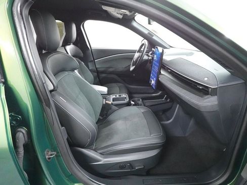 Used 2025 Ford Mustang Mach-E GT AWD/4WD image 33