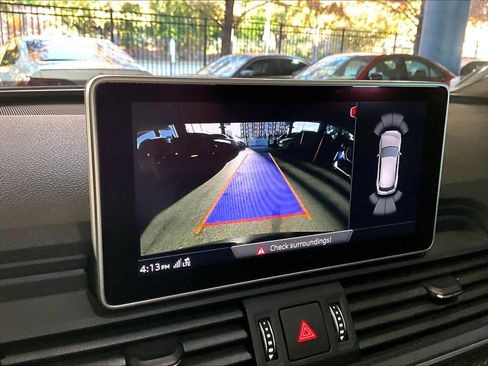 Used 2020 Audi SQ5 Premium Plus w/ Premium Plus Package image 26