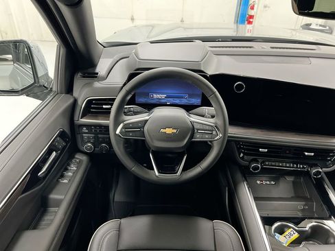 New 2026 Chevrolet Suburban Premier AWD/4WD image 11