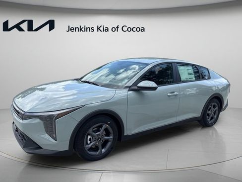 New 2026 Kia K4 FWD image 9