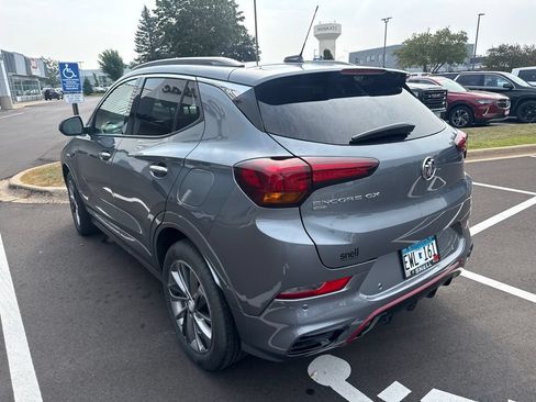 Used 2020 Buick Encore GX Essence w/ Experience Buick Package AWD/4WD image 2