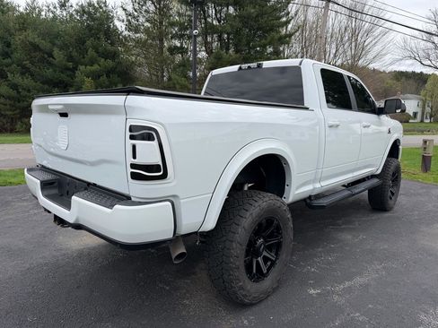 Used 2020 RAM 2500 Big Horn w/ Night Edition AWD/4WD image 5