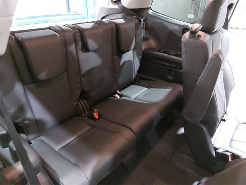 Used 2023 Subaru Ascent Limited image 12