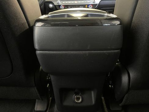 Used 2025 Kia Telluride S AWD/4WD image 29