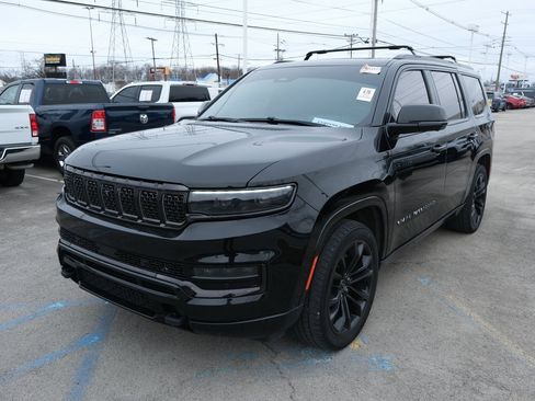 Used 2022 Jeep Grand Wagoneer Series II image 4