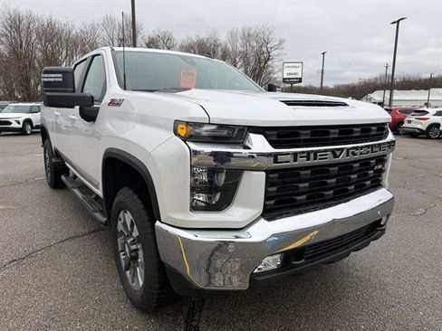 Used 2022 Chevrolet Silverado 2500 LT w/ Convenience Package image 9