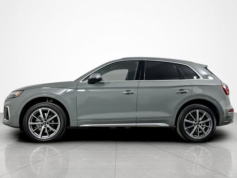 Used 2022 Audi SQ5 Premium w/ Convenience Package image 2