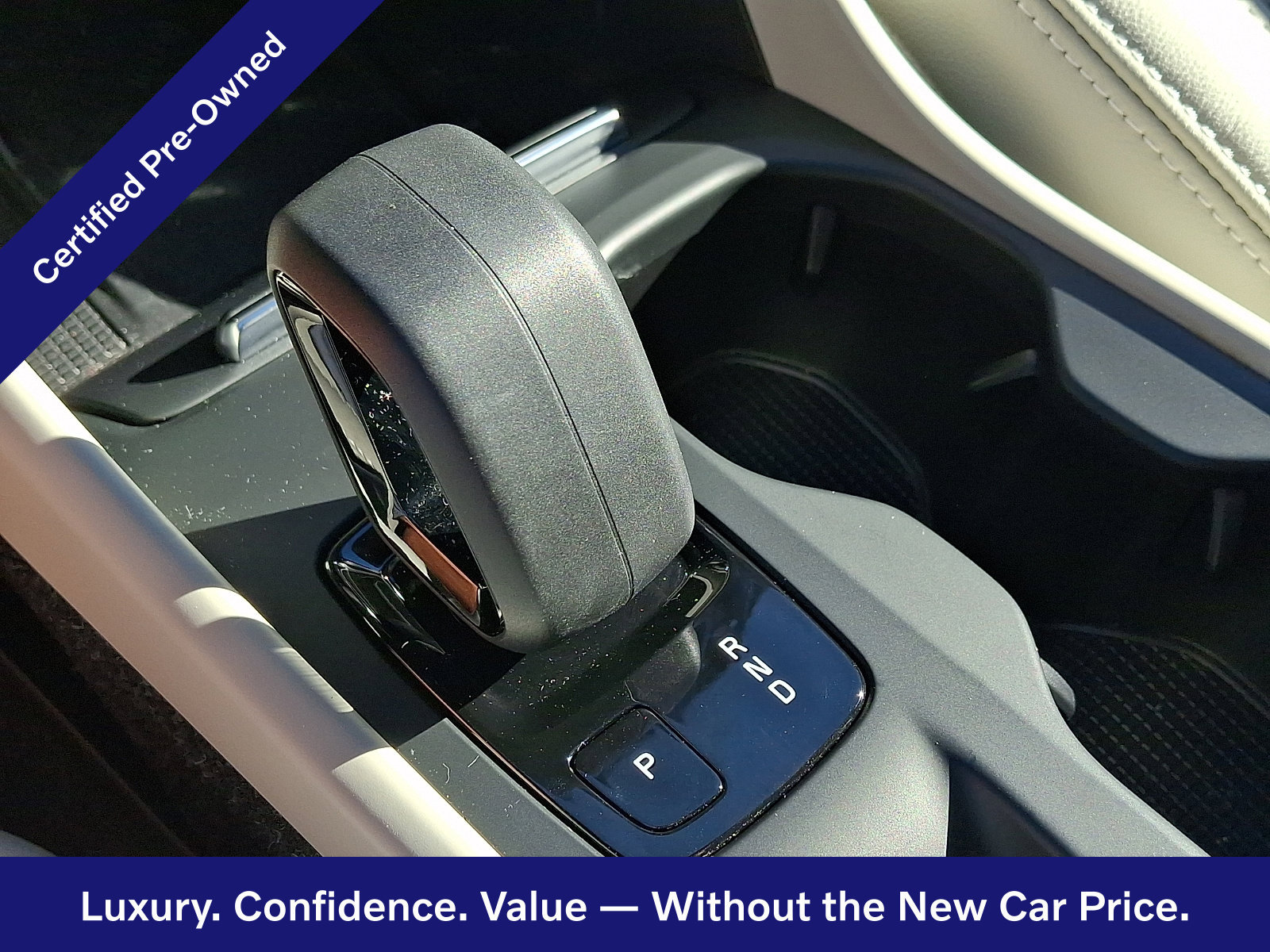 Certified 2022 Volvo XC40 T5 Momentum w/ Premium Package AWD/4WD image 16