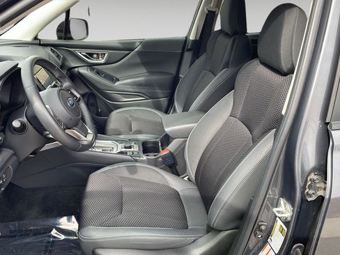 Used 2020 Subaru Forester Premium image 9