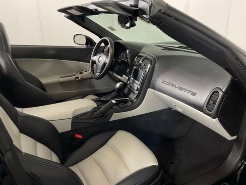 Used 2008 Chevrolet Corvette Convertible w/ Preferred Equipment Group RWD image 41