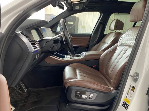 Used 2023 BMW X5 M50i w/ Executive Package image 5