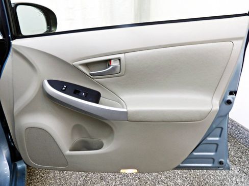 Used 2012 Toyota Prius Two FWD image 12