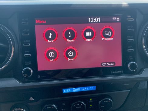 Used 2023 Toyota Tacoma TRD Sport w/ Technology Package AWD/4WD image 17