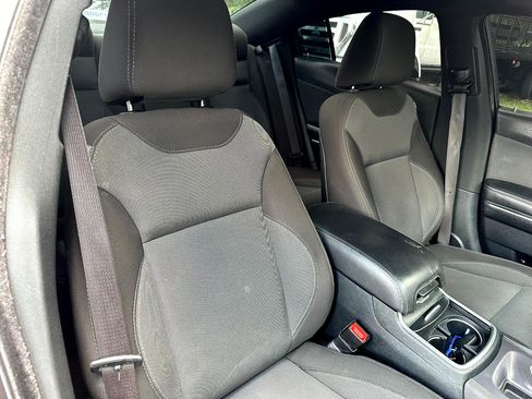 Used 2017 Dodge Charger SE image 46