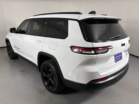 Used 2024 Jeep Grand Cherokee L Limited w/ Black Appearance Package image 5